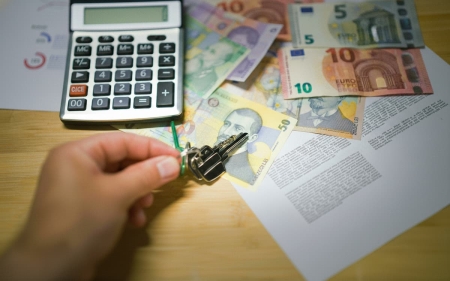 ¿Qué impuestos se pagan al vender una casa?