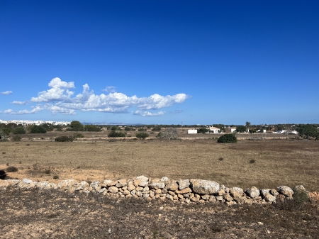FANTASTIC LAND WITH LICENSE FOR FAMILY HOUSE