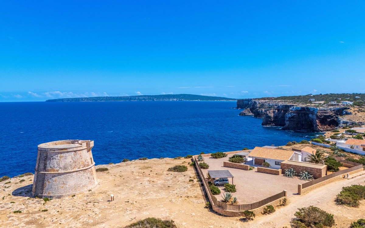 PRIMERA LINEA SOBRE EL MEDITERRANEO EN PUNTA PRIMA