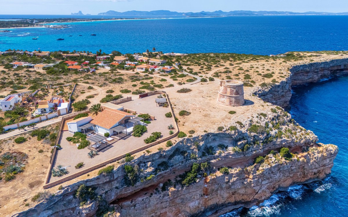 PRIMERA LINEA SOBRE EL MEDITERRANEO EN PUNTA PRIMA